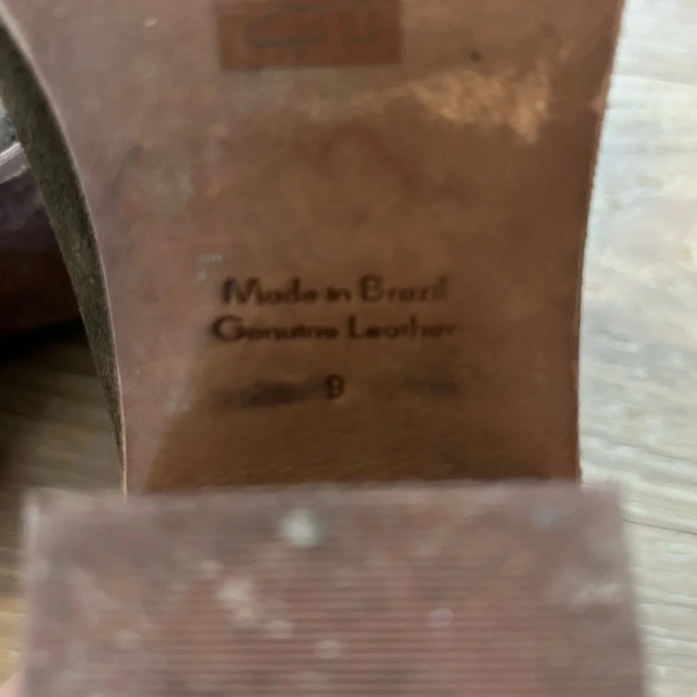 Madewell Janice Suede Bootie in darkest olive - Picture 3 of 8